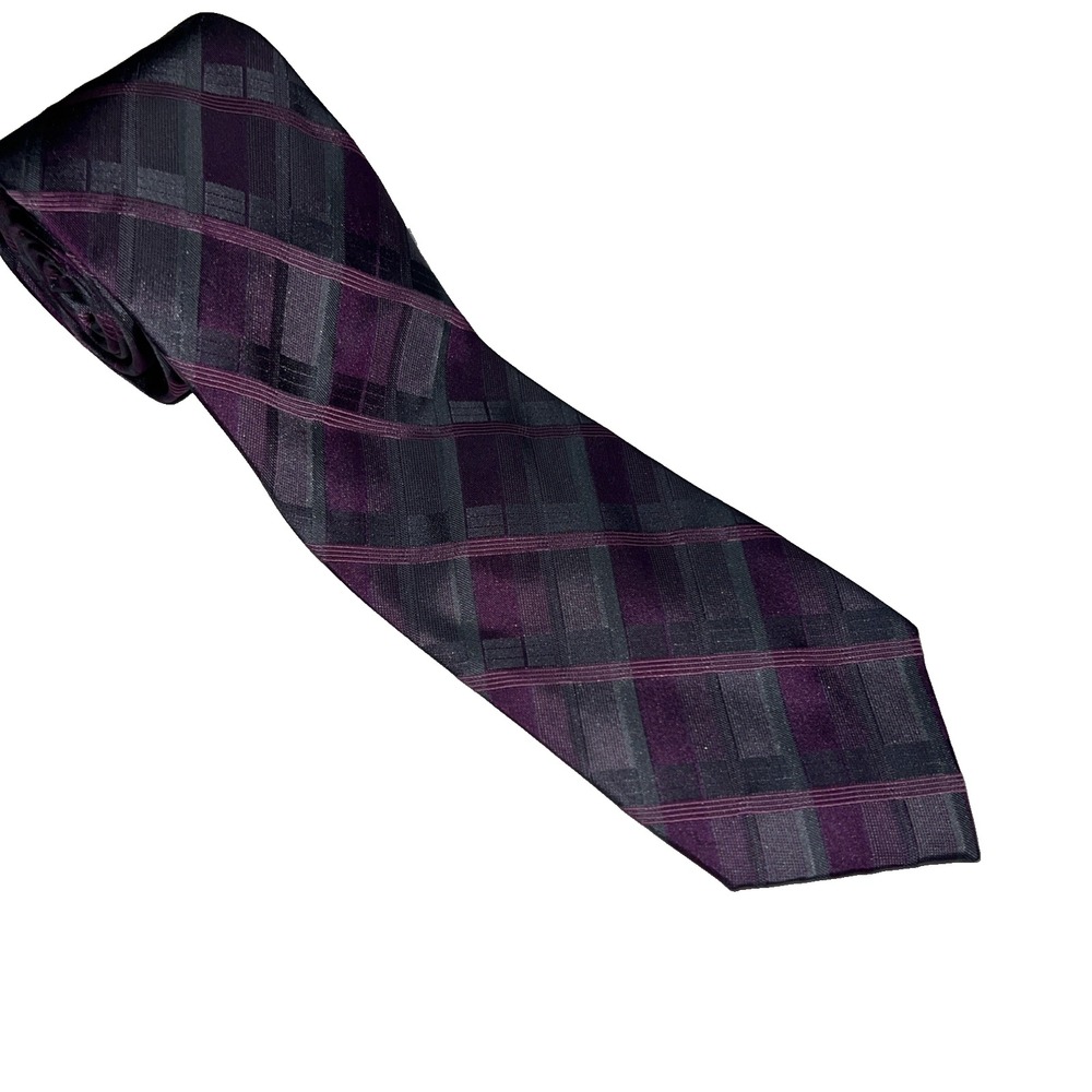 Kenneth Cole Reaction Men's Purple & Gray Plaid 100% Silk Tie Classic G28